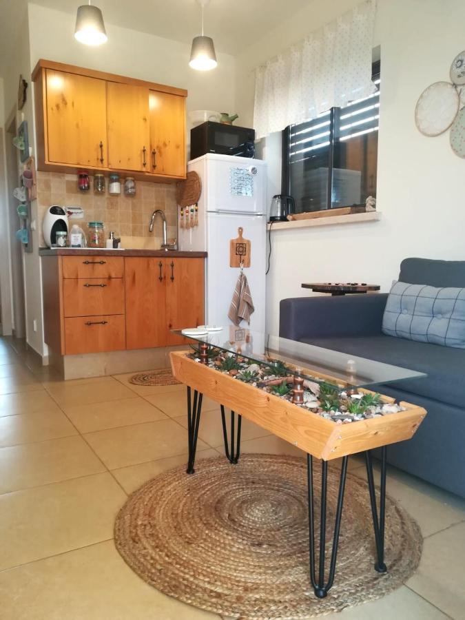 Apartamento צמח בר Midreshet Ben Gurion Exterior foto